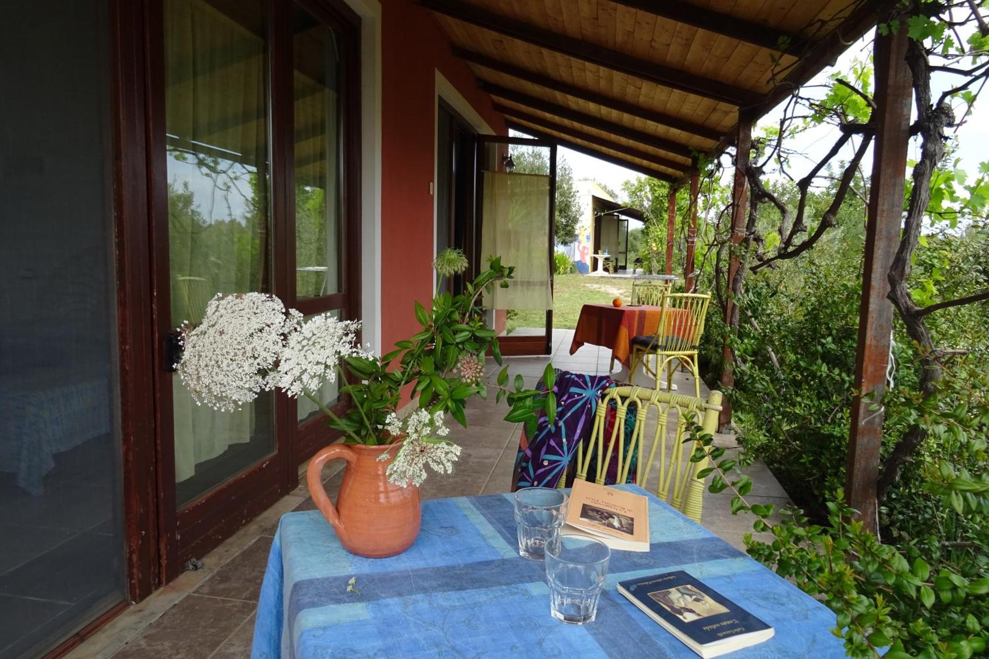 B&B Casa Per Ferie Villaggiocarovana カスティアーダス エクステリア 写真