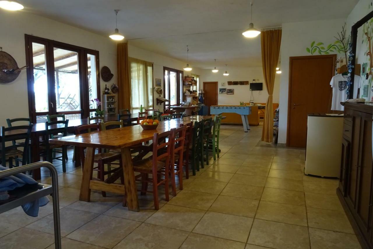 B&B Casa Per Ferie Villaggiocarovana カスティアーダス エクステリア 写真