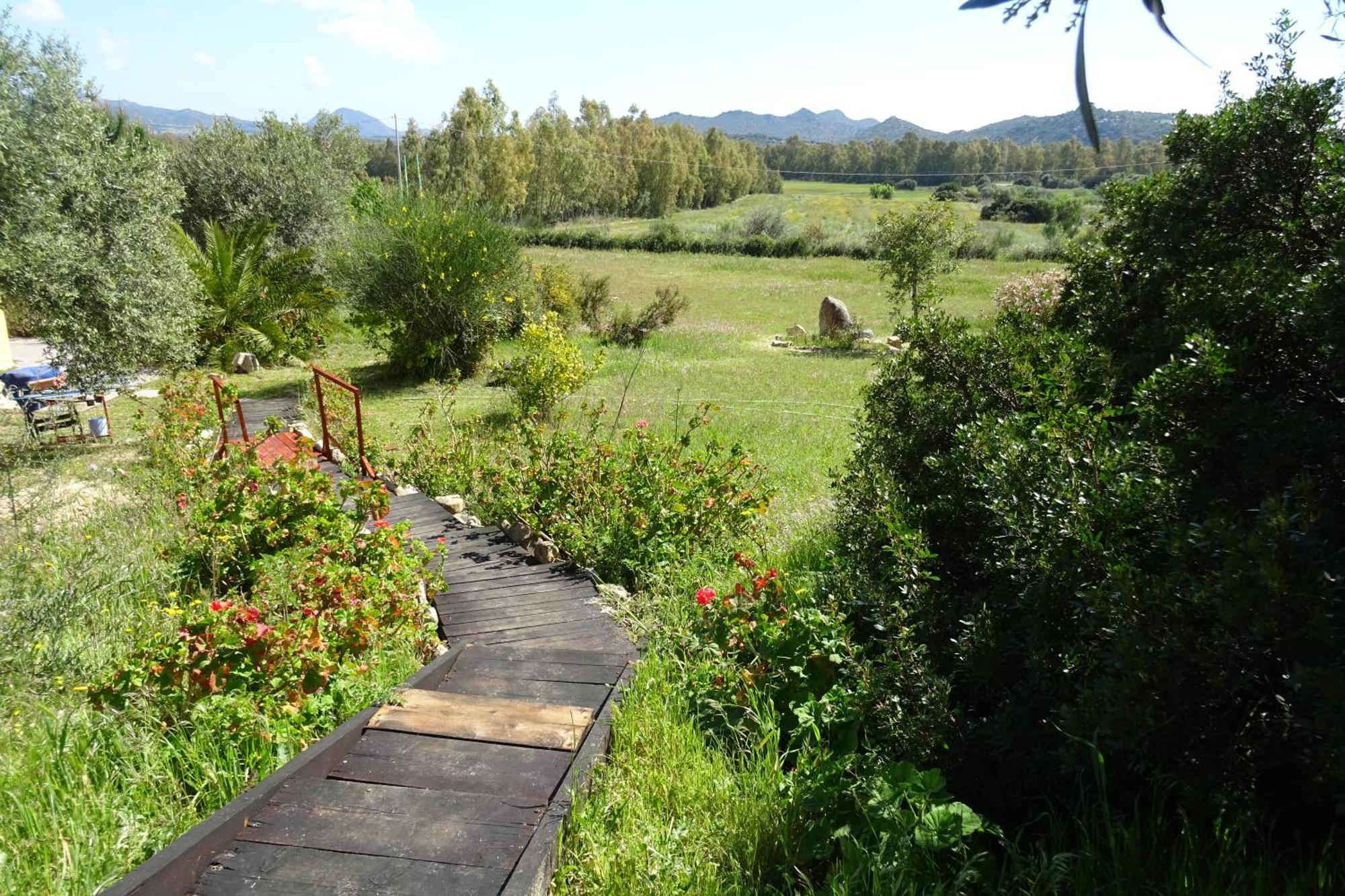 B&B Casa Per Ferie Villaggiocarovana カスティアーダス エクステリア 写真