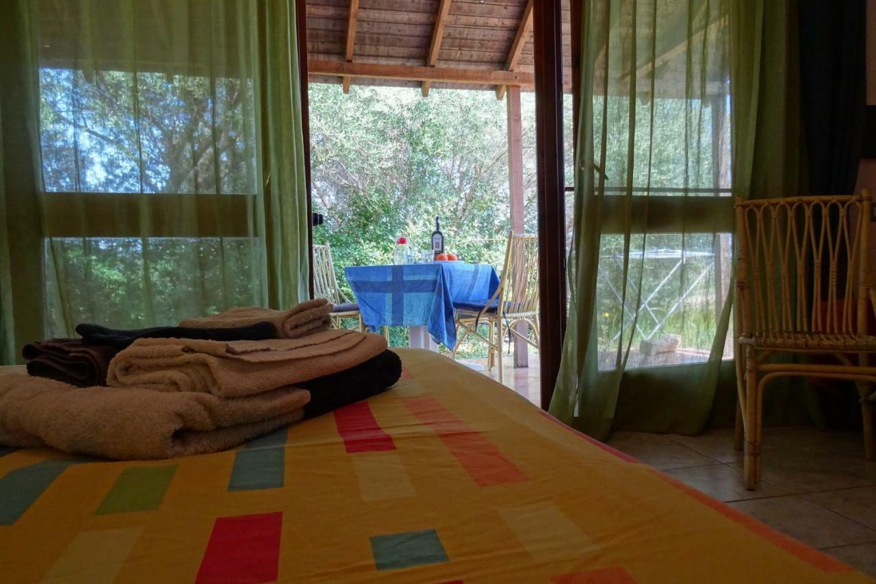 B&B Casa Per Ferie Villaggiocarovana カスティアーダス エクステリア 写真