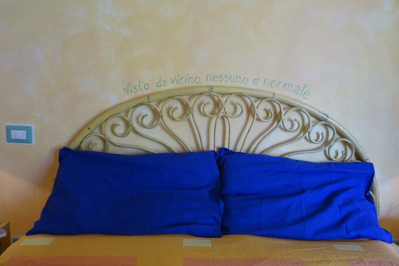 B&B Casa Per Ferie Villaggiocarovana カスティアーダス エクステリア 写真