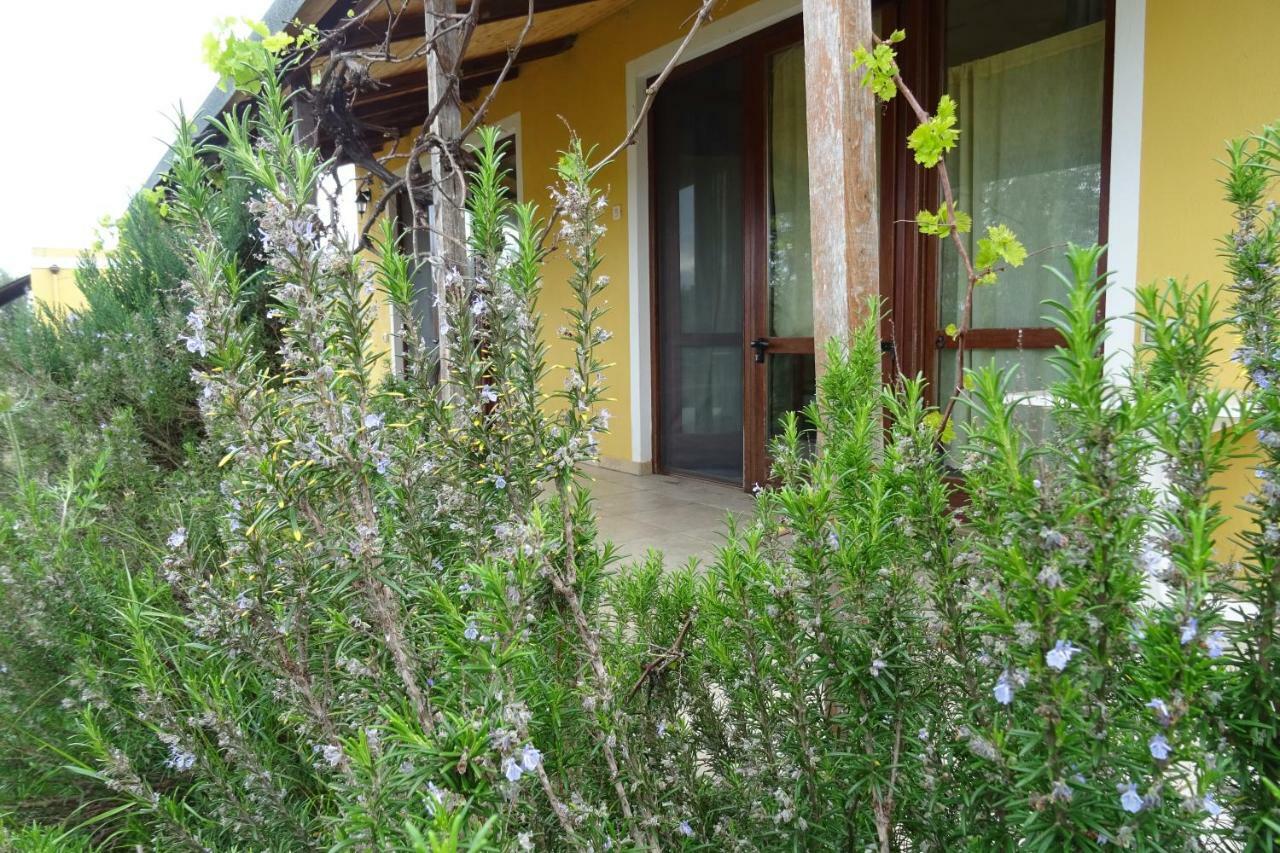 B&B Casa Per Ferie Villaggiocarovana カスティアーダス エクステリア 写真