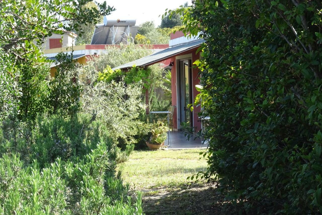 B&B Casa Per Ferie Villaggiocarovana カスティアーダス エクステリア 写真